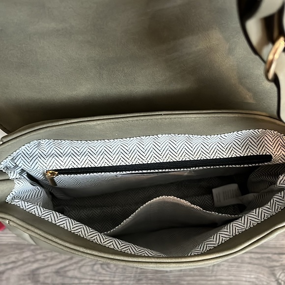 Faux suede purse - Picture 4 of 4